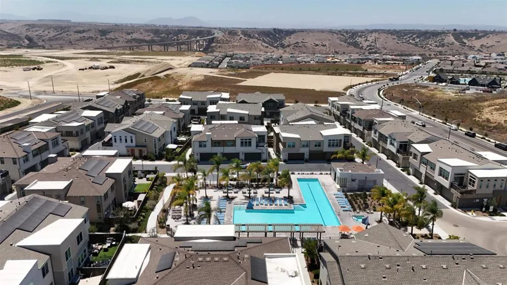 2044 BLUESTONE CIR. Chula Vista, CA 91913