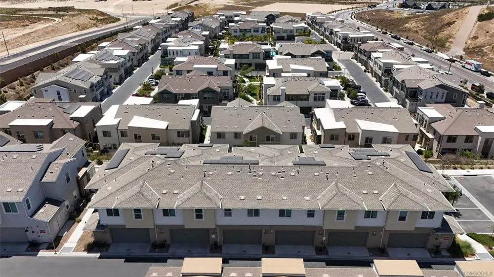2044 BLUESTONE CIR. Chula Vista, CA 91913