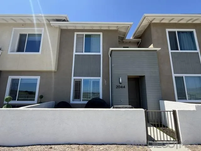 2044 BLUESTONE CIR. Chula Vista, CA 91913
