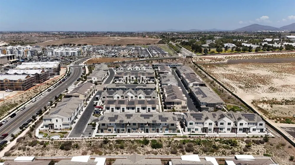 2044 BLUESTONE CIR. Chula Vista, CA 91913