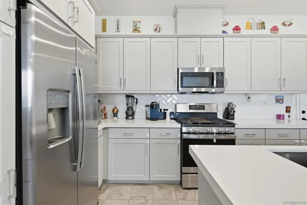 2044 BLUESTONE CIR. Chula Vista, CA 91913