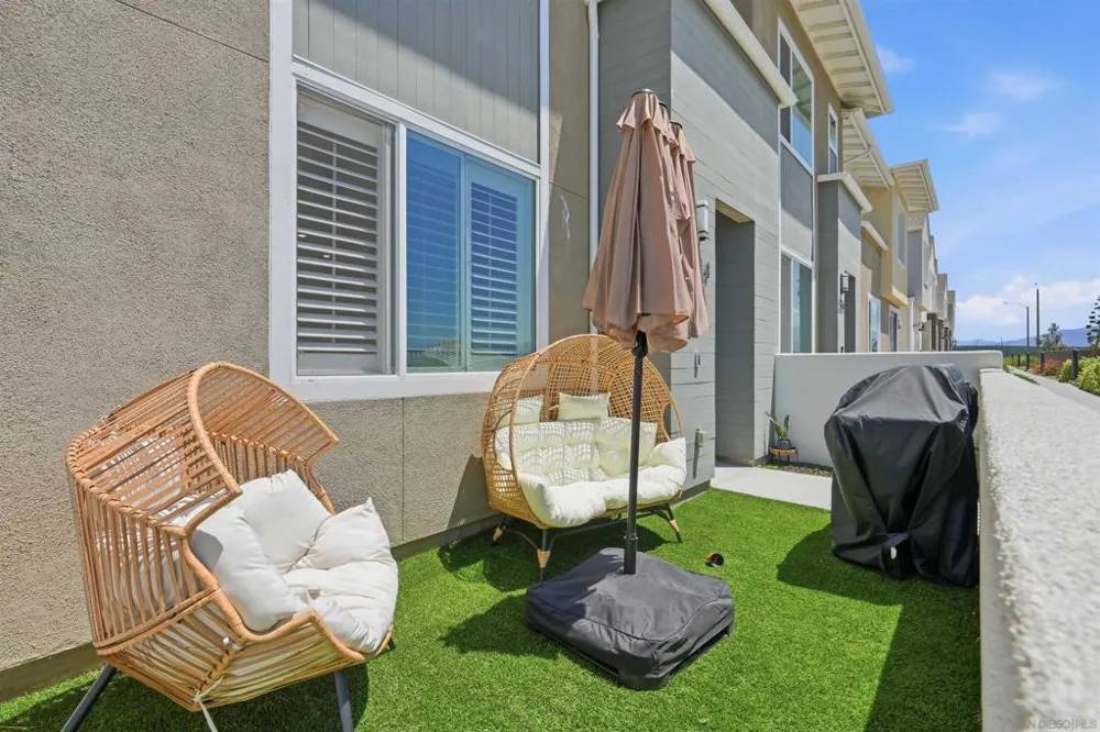 2044 BLUESTONE CIR. Chula Vista, CA 91913