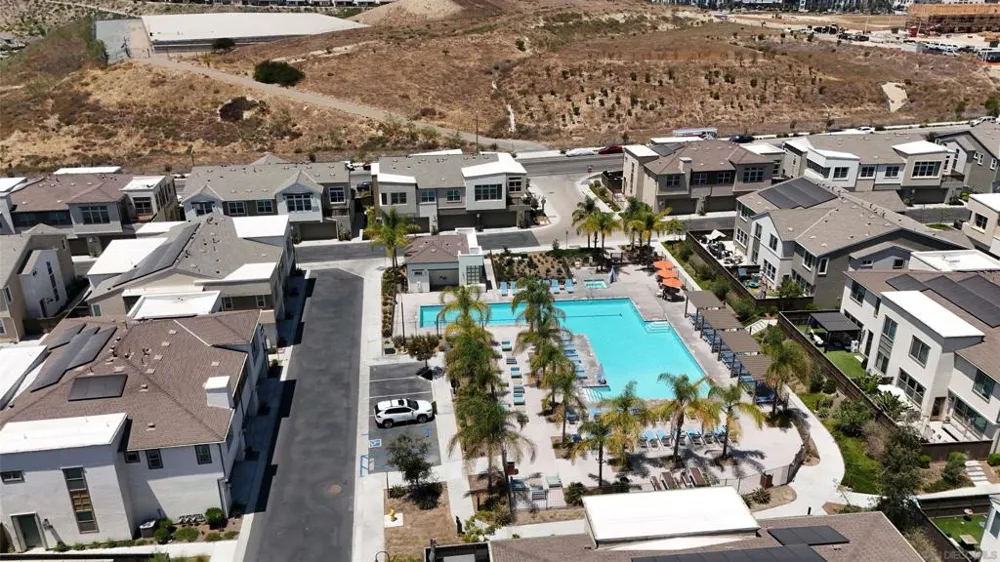 2044 BLUESTONE CIR. Chula Vista, CA 91913