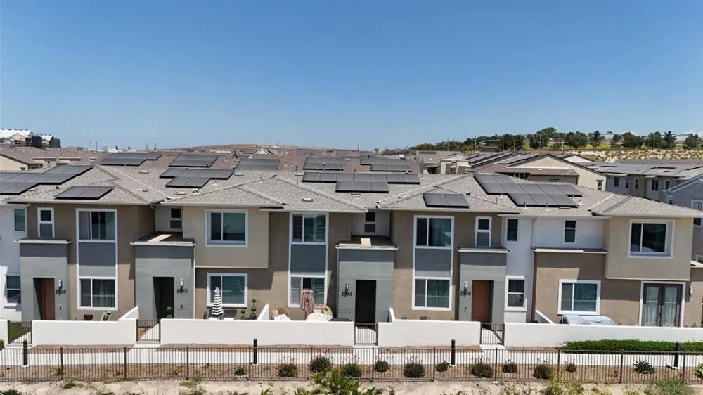 2044 BLUESTONE CIR. Chula Vista, CA 91913