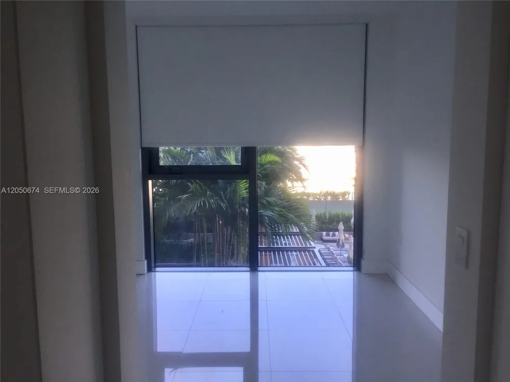 121 NE 34th St #912 Miami, FL 33137