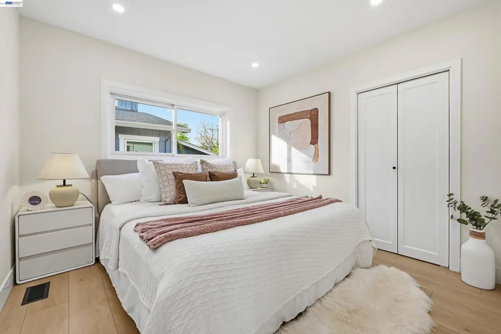 22 Garden Rd Alameda, CA 94502