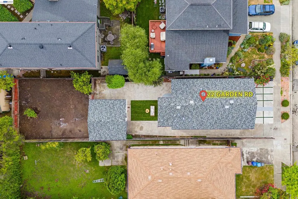 22 Garden Rd Alameda, CA 94502