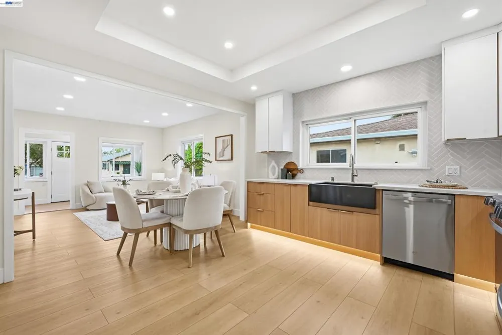22 Garden Rd Alameda, CA 94502