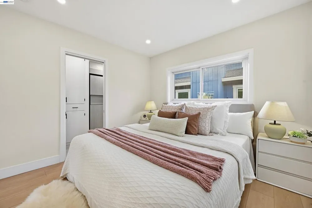 22 Garden Rd Alameda, CA 94502
