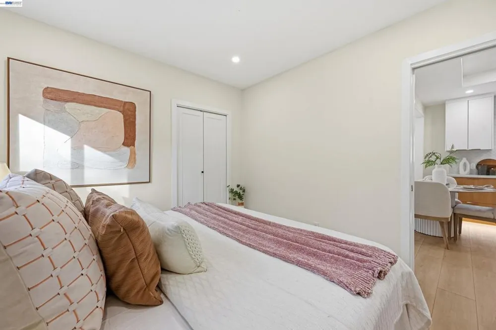 22 Garden Rd Alameda, CA 94502