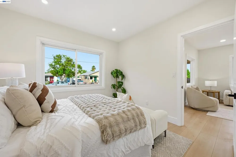 22 Garden Rd Alameda, CA 94502