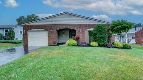 7 Lakeview Drive