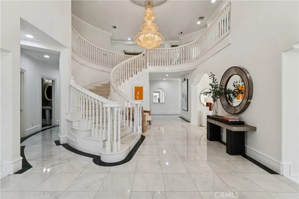 515 W Le Roy Arcadia, CA 91007