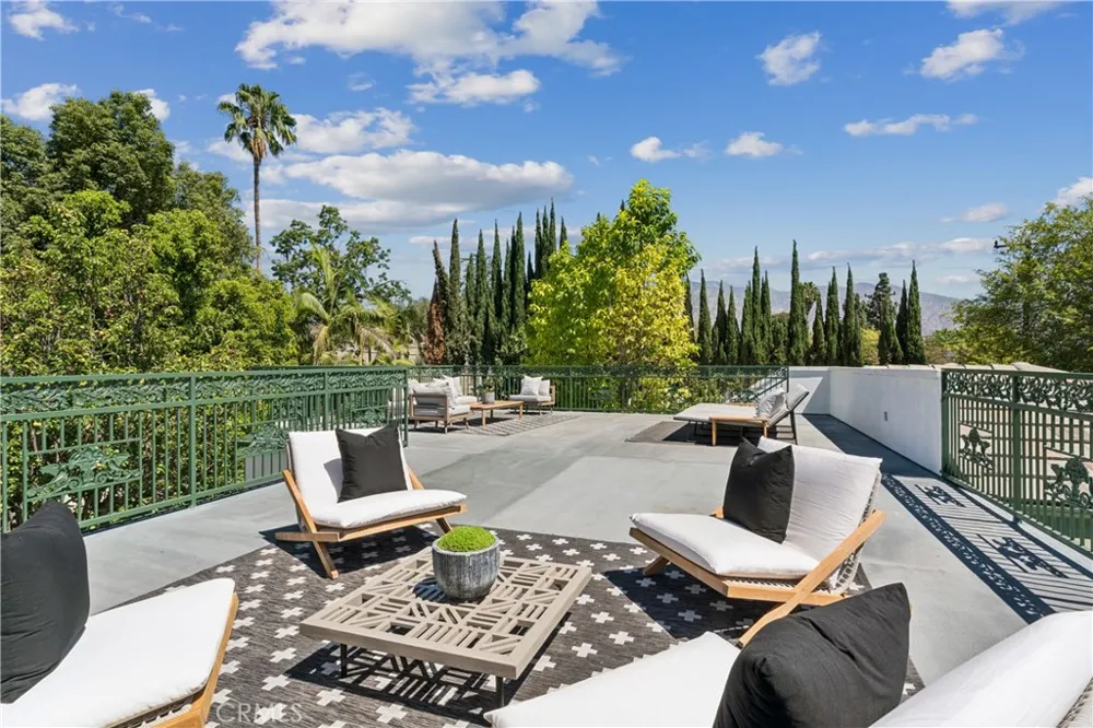 515 W Le Roy Arcadia, CA 91007