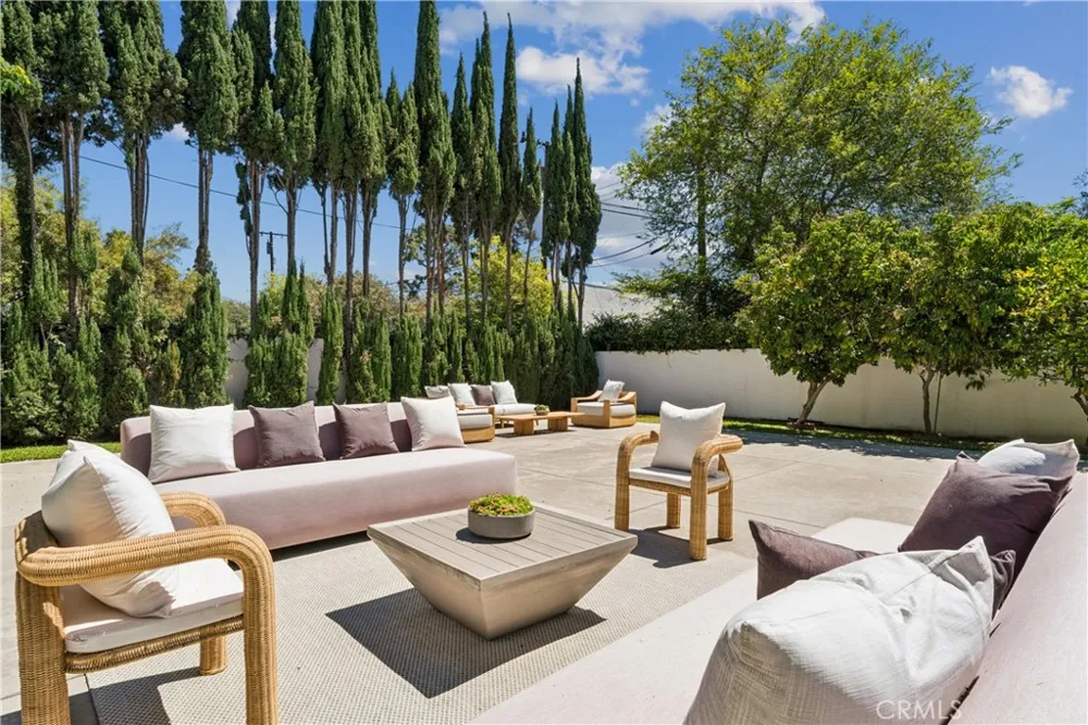 515 W Le Roy Arcadia, CA 91007