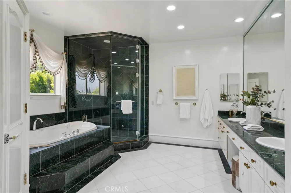 515 W Le Roy Arcadia, CA 91007