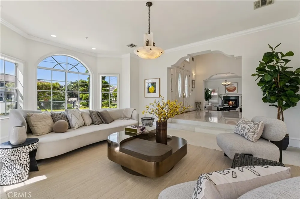 515 W Le Roy Arcadia, CA 91007