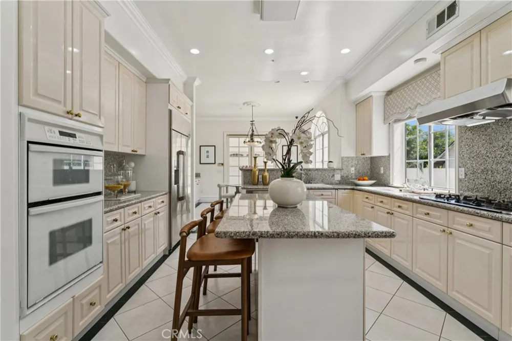 515 W Le Roy Arcadia, CA 91007