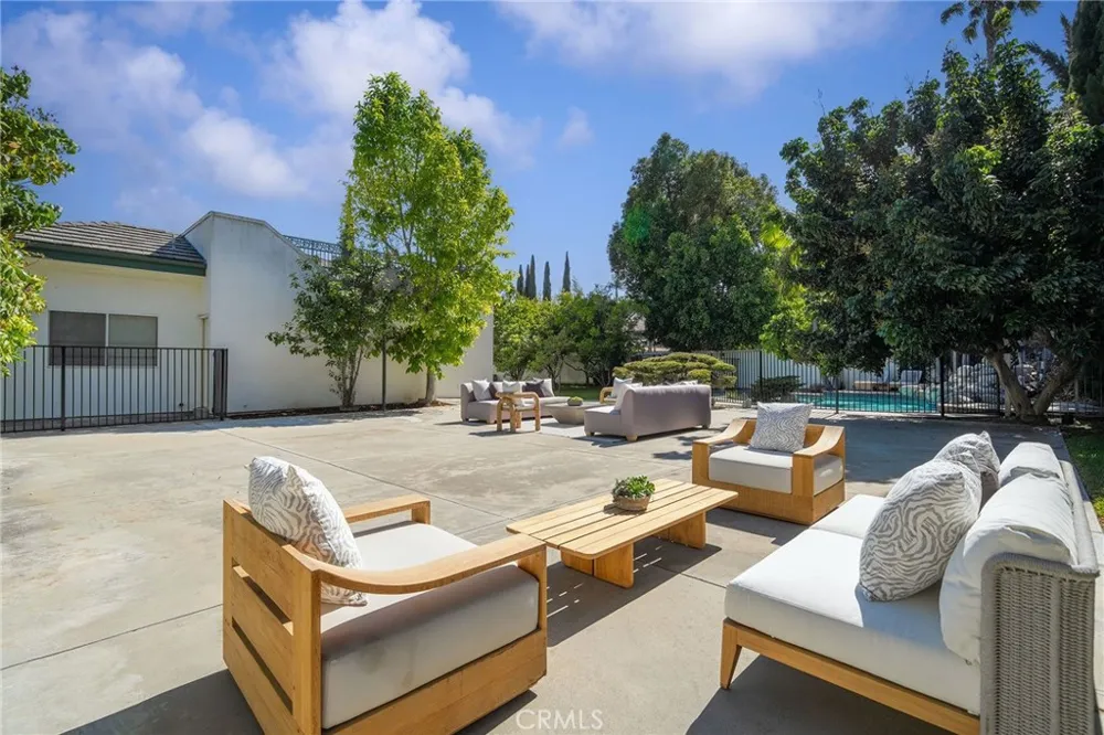 515 W Le Roy Arcadia, CA 91007