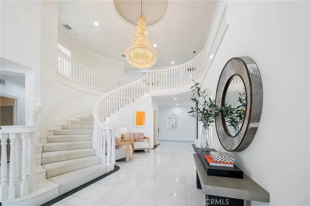 515 W Le Roy Arcadia, CA 91007