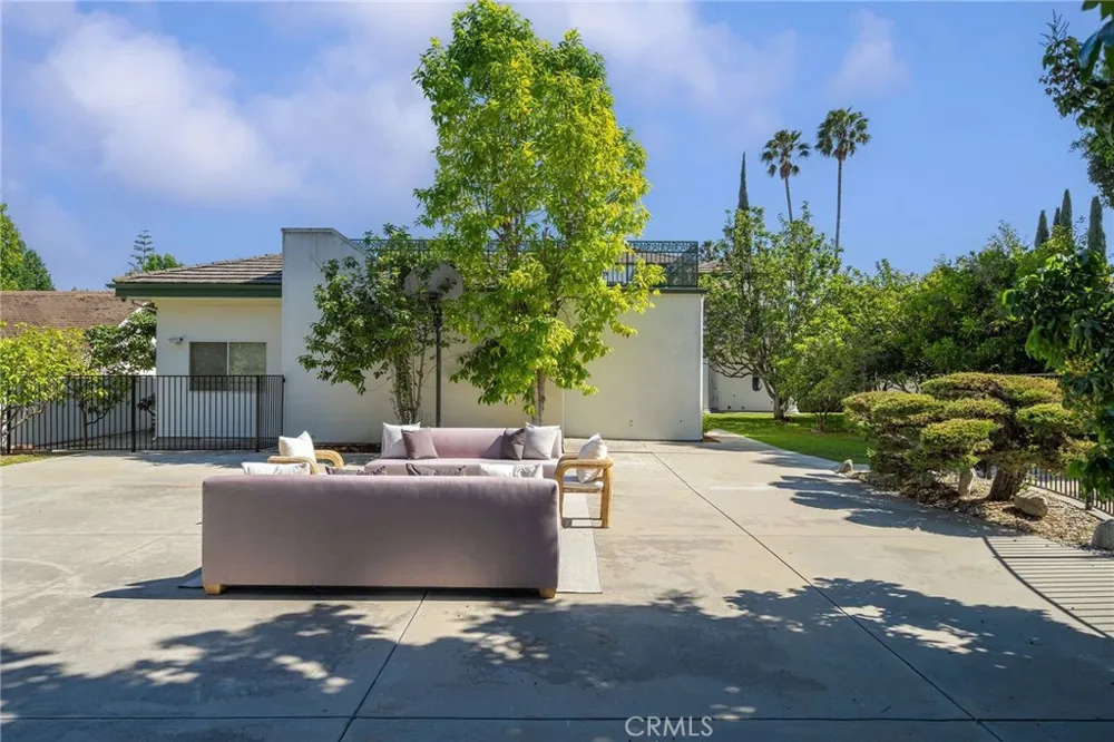 515 W Le Roy Arcadia, CA 91007