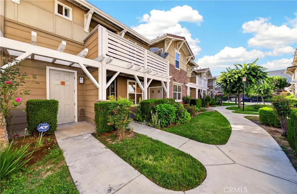 735 Francesca Drive #202 Walnut, CA 91789
