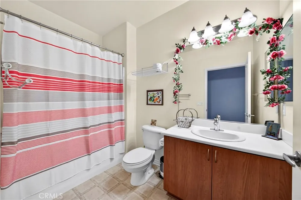 735 Francesca Drive #202 Walnut, CA 91789