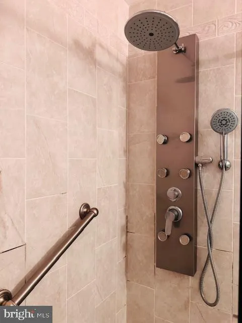 632 LONGFELLOW COURT Warminster, PA 18974
