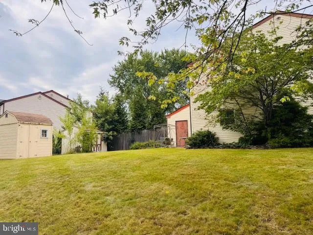632 LONGFELLOW COURT Warminster, PA 18974