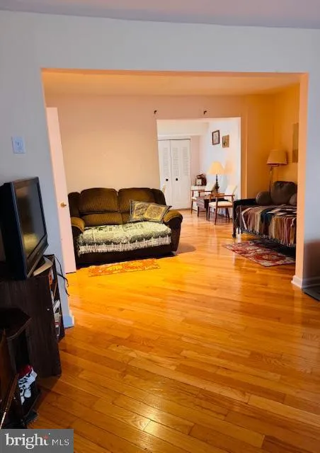 632 LONGFELLOW COURT Warminster, PA 18974