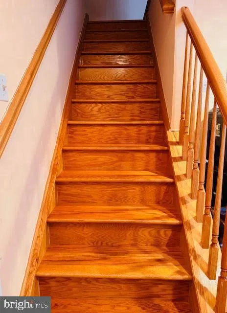 632 LONGFELLOW COURT Warminster, PA 18974