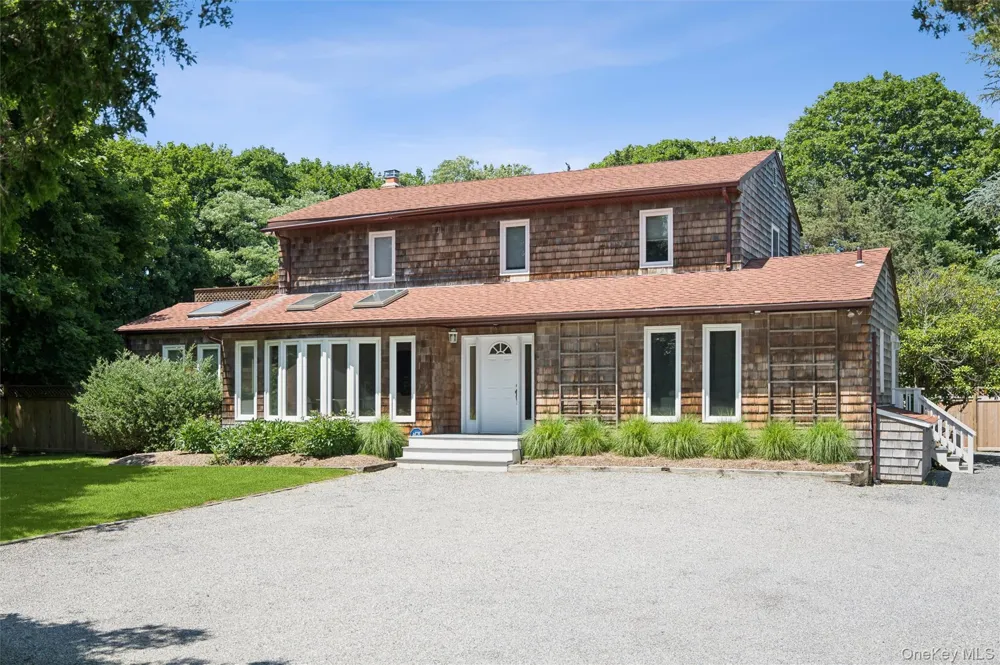 13 Buttercup Lane Westhampton, NY 11977