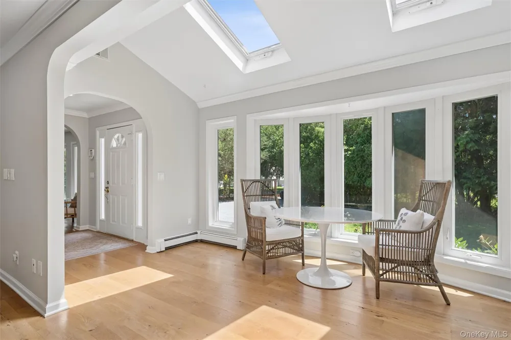 13 Buttercup Lane Westhampton, NY 11977