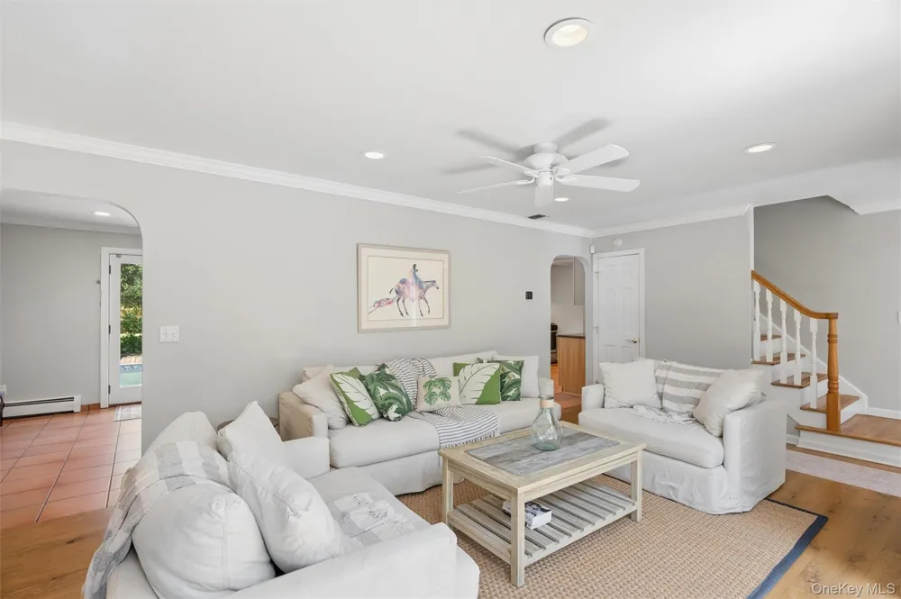 13 Buttercup Lane Westhampton, NY 11977