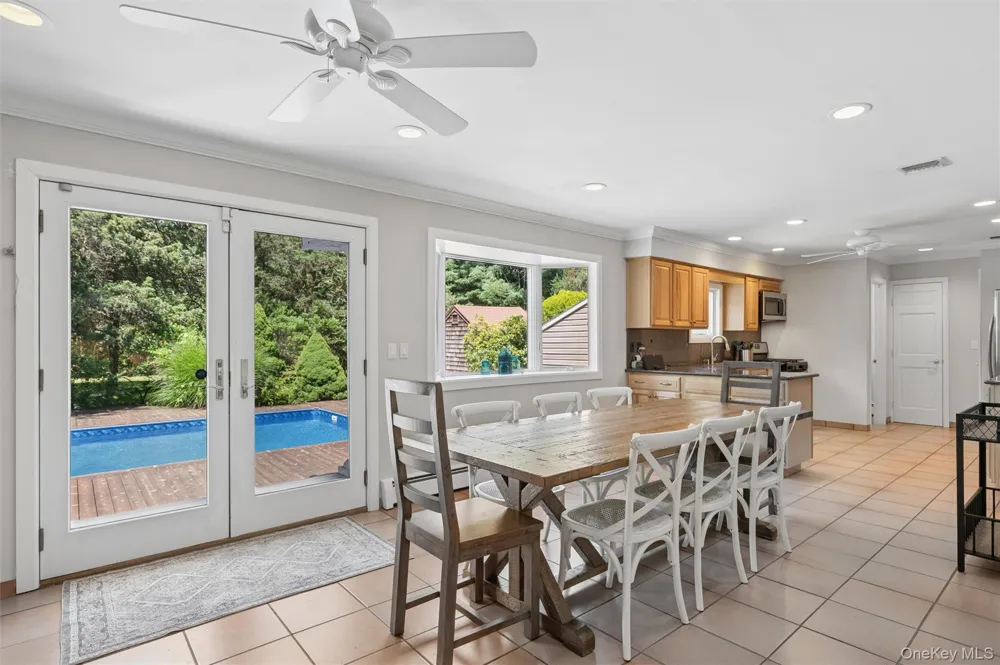13 Buttercup Lane Westhampton, NY 11977