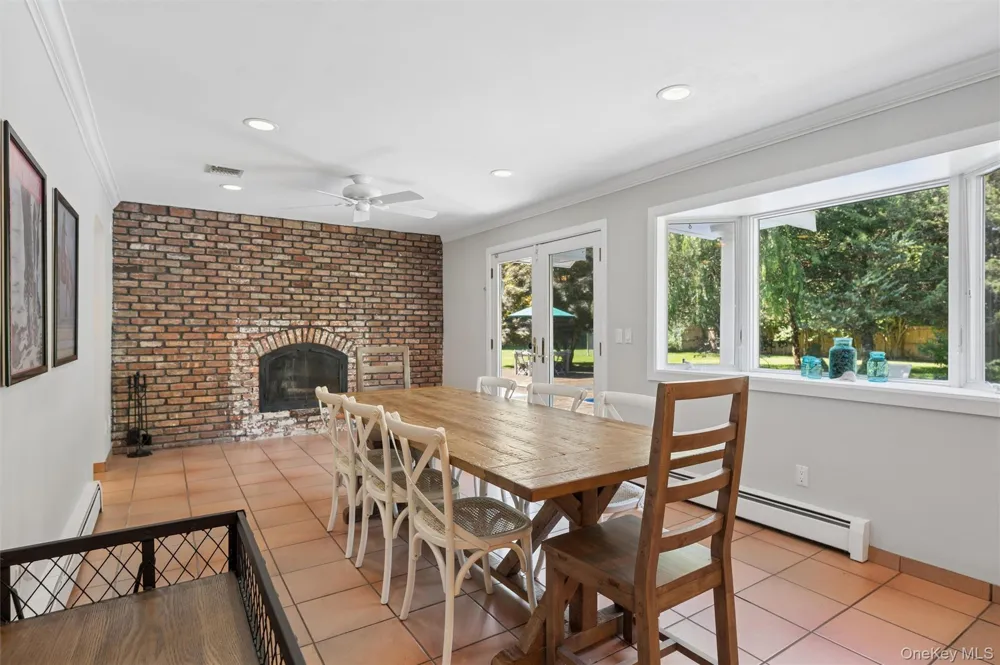 13 Buttercup Lane Westhampton, NY 11977