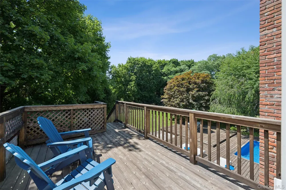 13 Buttercup Lane Westhampton, NY 11977