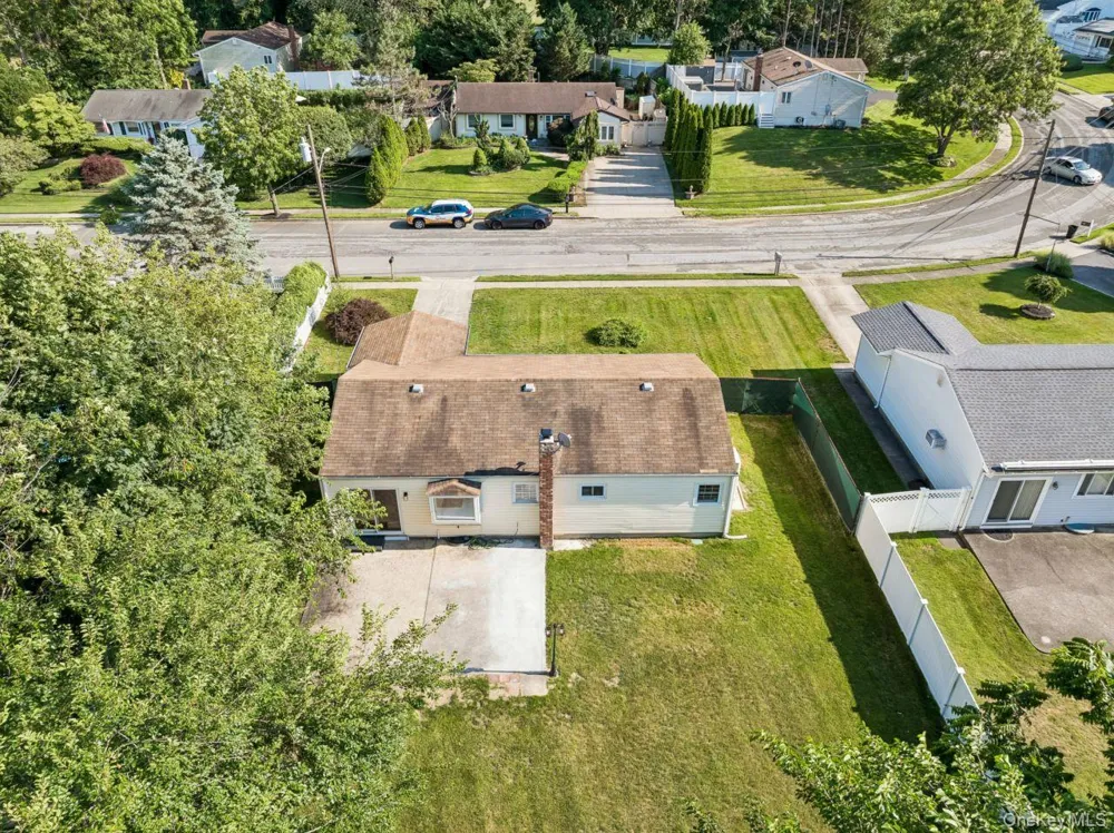 98 Rose Place Selden, NY 11784