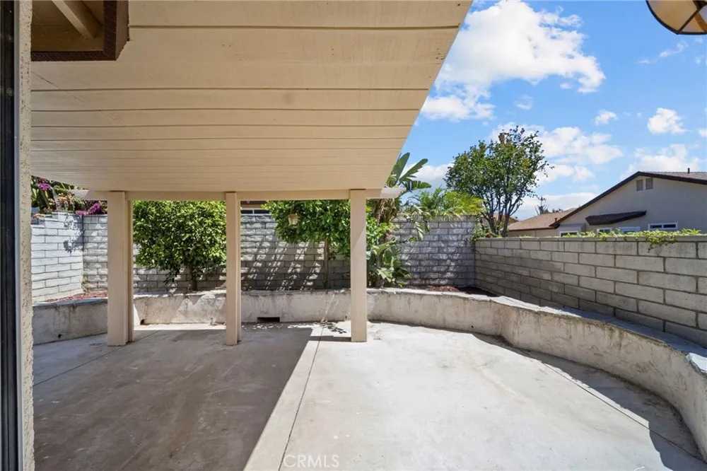 22935 Banyan #277 Saugus, CA 91390