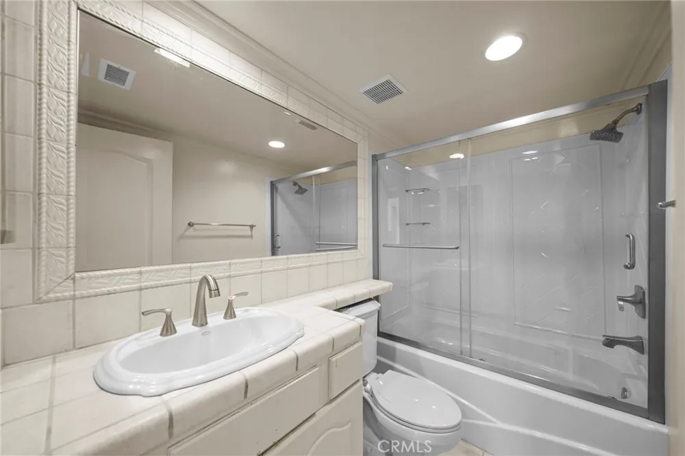 22935 Banyan #277 Saugus, CA 91390