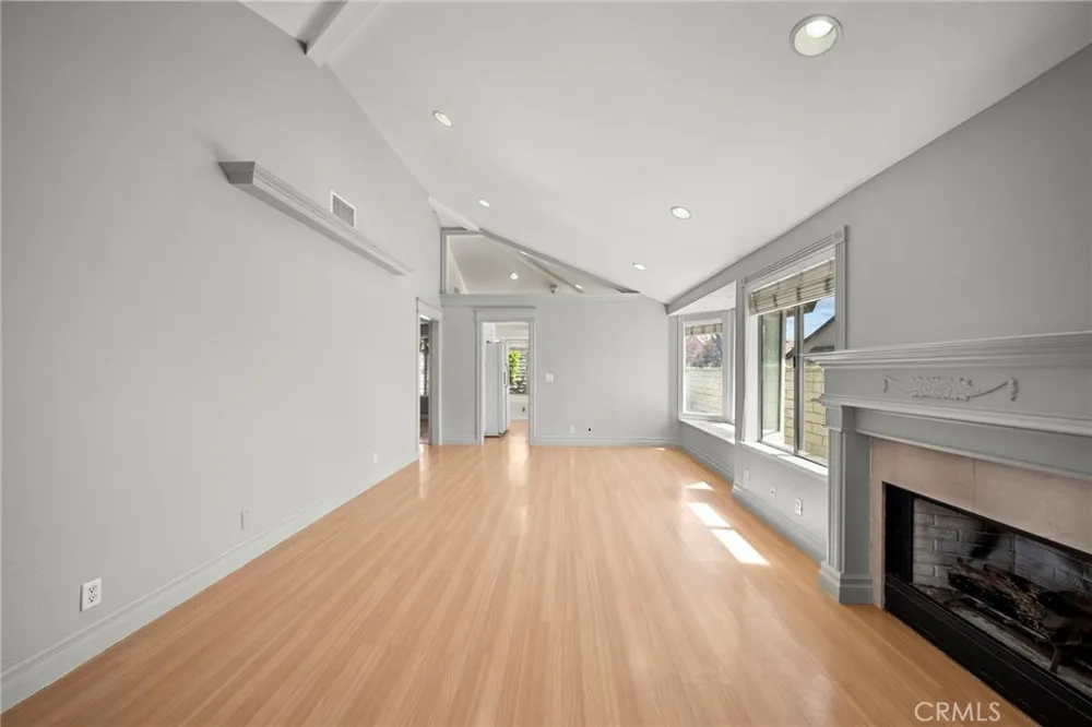 22935 Banyan #277 Saugus, CA 91390