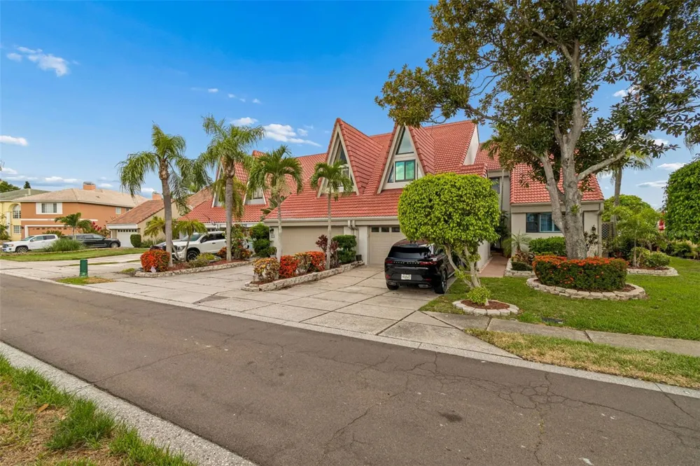 820 SYMPHONY ISLES BOULEVARD Apollo Beach, FL 33572