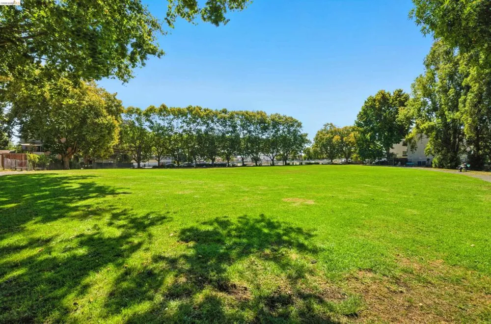 5808 El Dorado El Cerrito, CA 94530