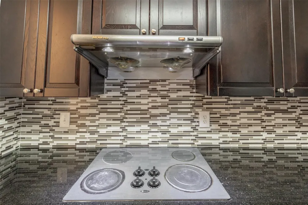 9323 Pagewood Lane Houston, TX 77063