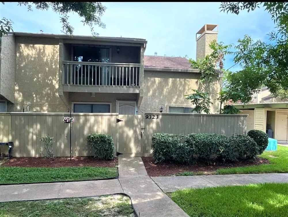 9323 Pagewood Lane Houston, TX 77063