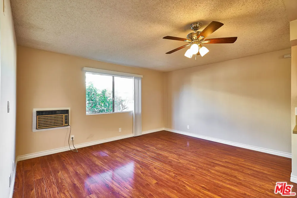 820 S St Andrews Place #203 Los Angeles, CA 90005