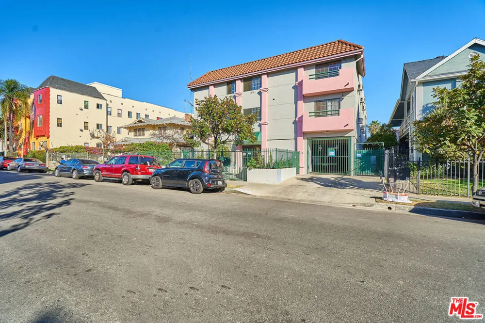 820 S St Andrews Place #203 Los Angeles, CA 90005