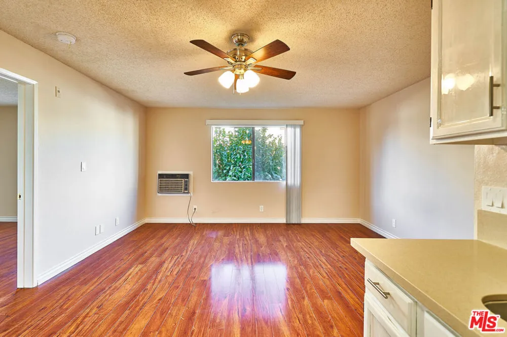 820 S St Andrews Place #203 Los Angeles, CA 90005