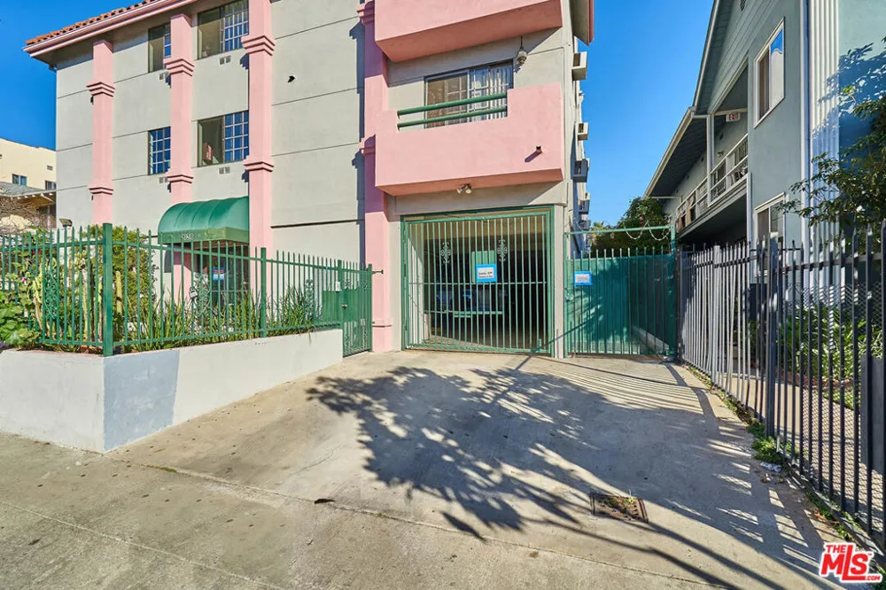 820 S St Andrews Place #203 Los Angeles, CA 90005