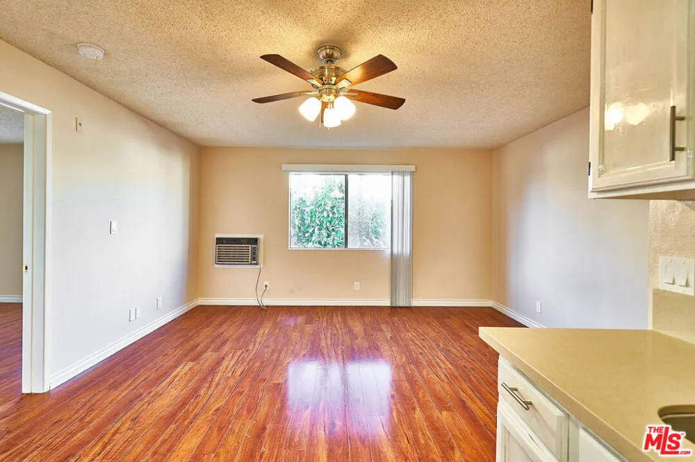 820 S St Andrews Place #203 Los Angeles, CA 90005